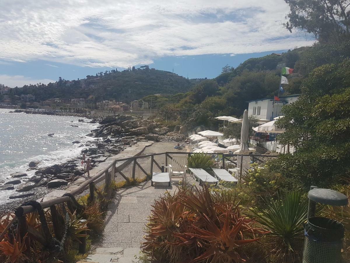 Bordighera Fivestar Buitenkant foto